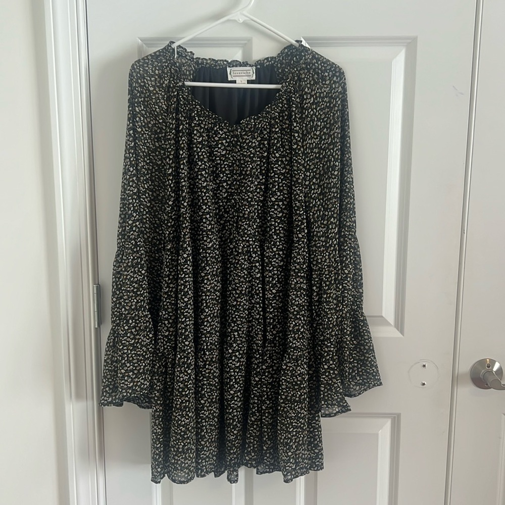 LoveRiche Bell Sleeve floral dress Size Large